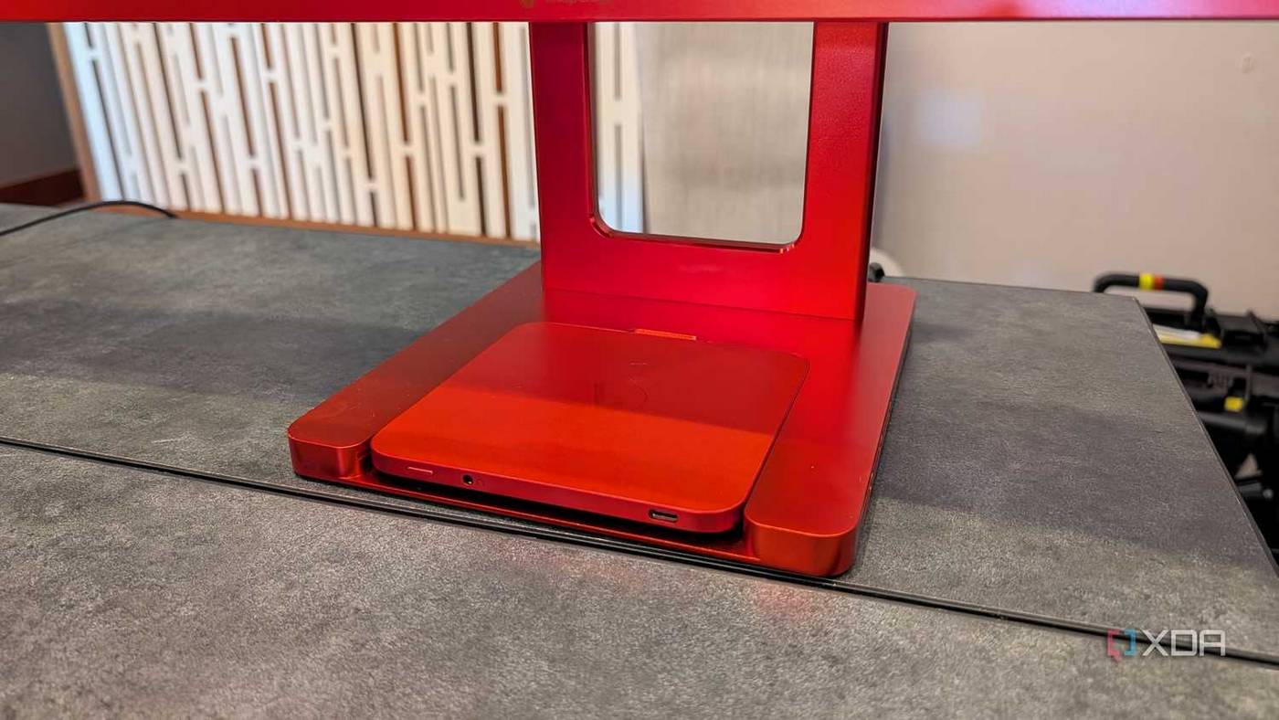 Qualcomm showcases frisbee-like ultra-thin Snapdragon X2 Elite mini PCs ...
