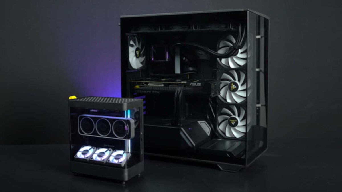 Wee Beastie RTX 4070 4.75L PC size comparaison.