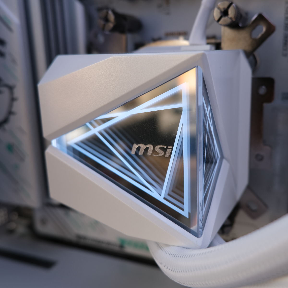 A close up of the MSI AIO water cooler inside Novatech Reign Sentinel.