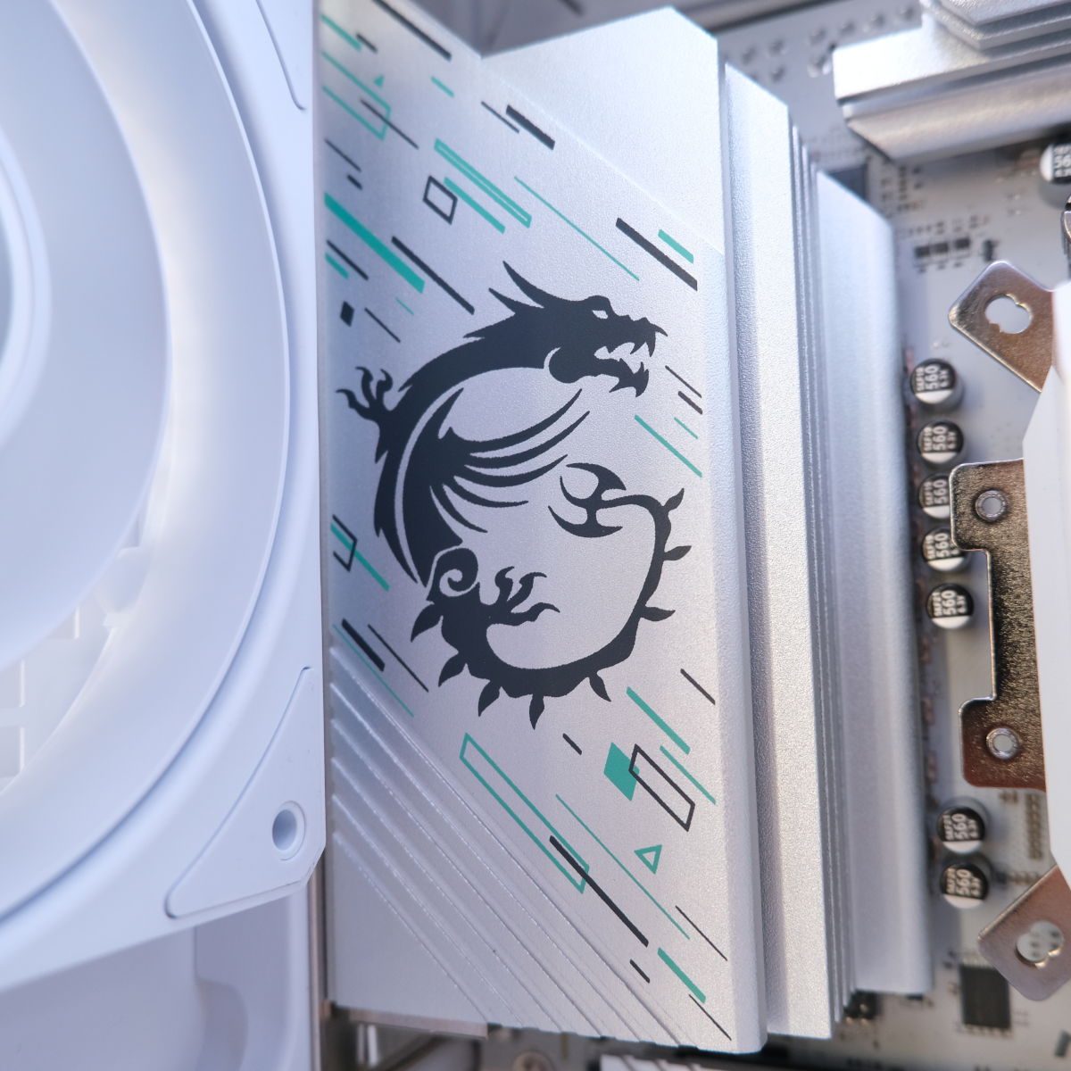 A close up of the motherboard VRM inside Novatech Reign Sentinel.