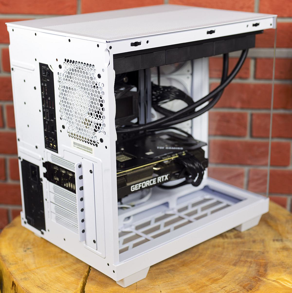 be quiet! Light_Base 500 LX build view