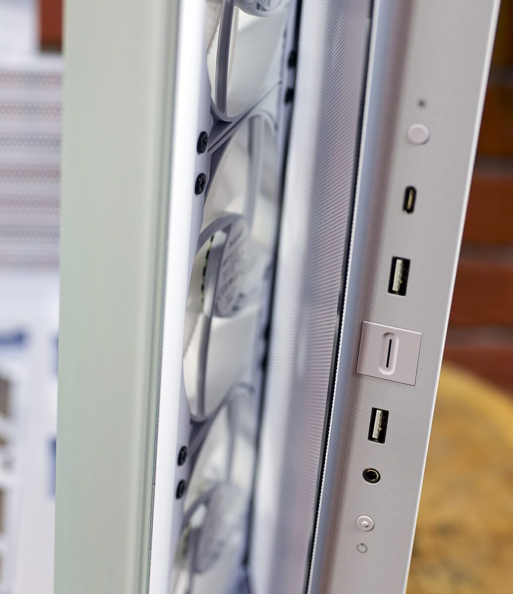 be quiet! Light_Base 500 LX Exterior, front fans view