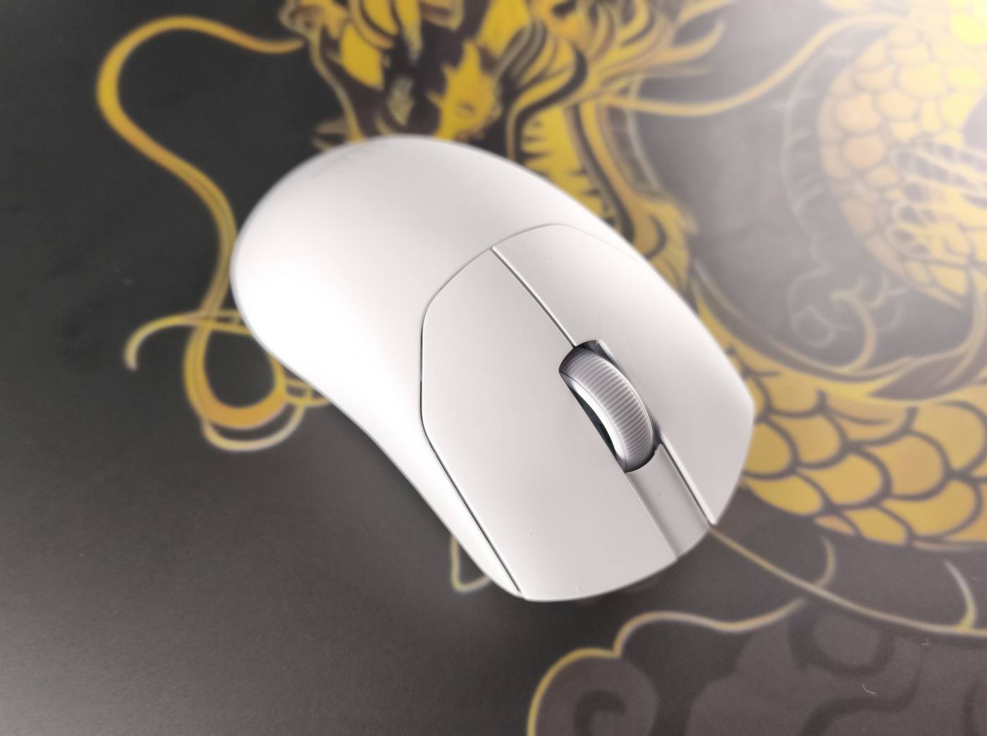 Corsair Sabre v2 Pro Ultralight Wireless review: so light you