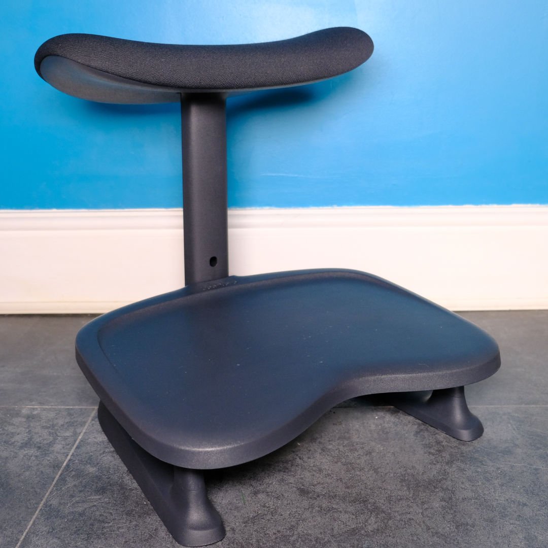 LiberNovo Omni - stepsync footrest.