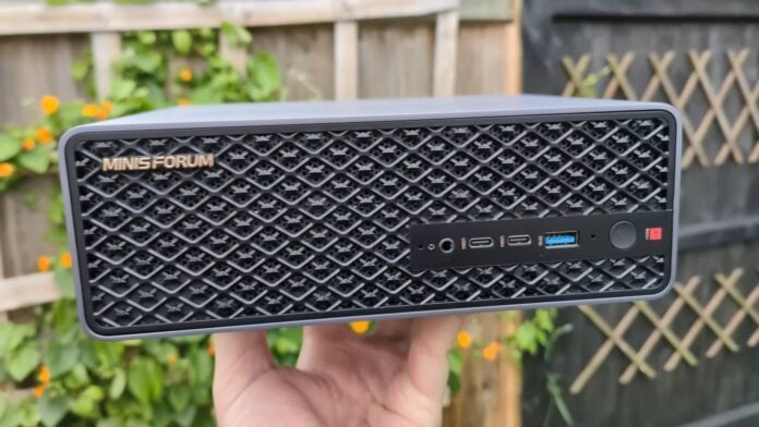 Minisforum MS-S1 Max PC with AMD Strix Halo and Radeon 8060S. Minisforum MS-S1 Max PC with AMD Strix Halo and Radeon 8060S.