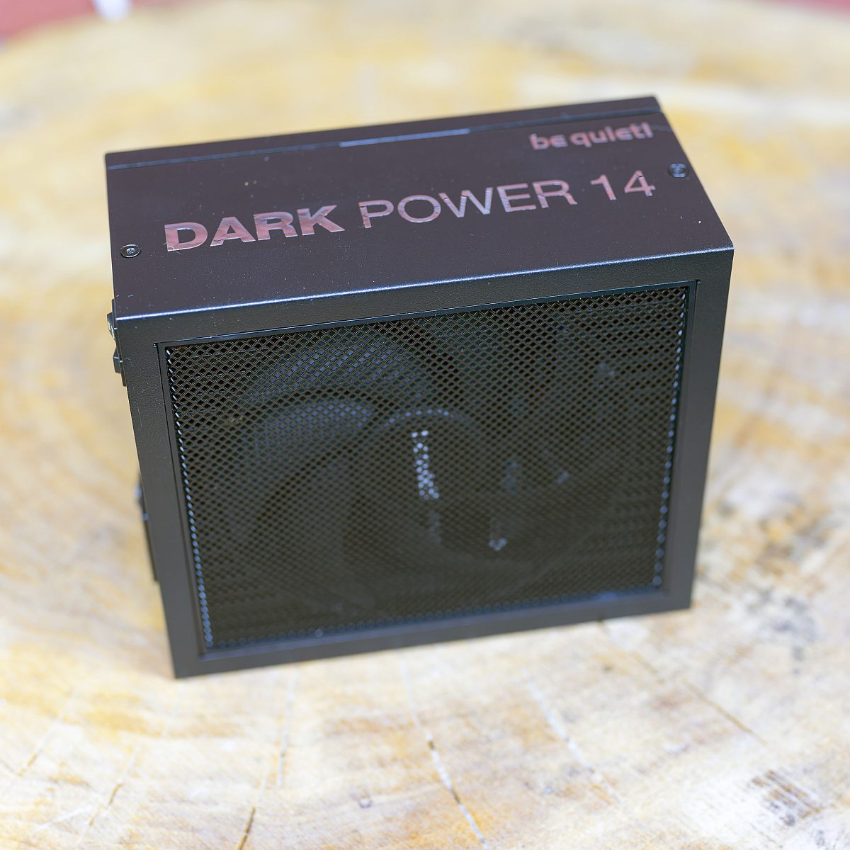BQ Dark Power 14 1000W external, fan grill, PSU, power supply unit