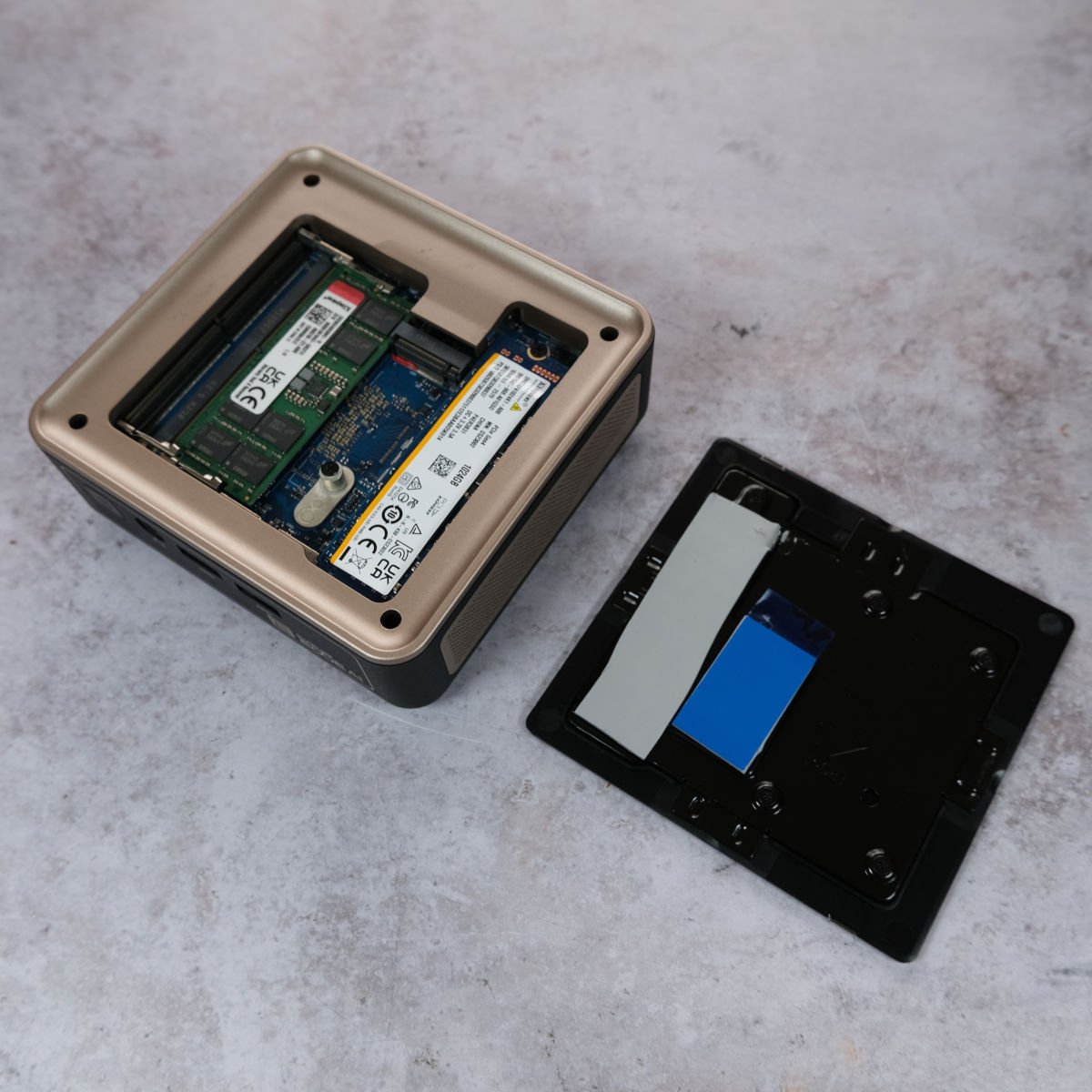 A top-down view of the Sapphire Edge AI 340, with lid removed.