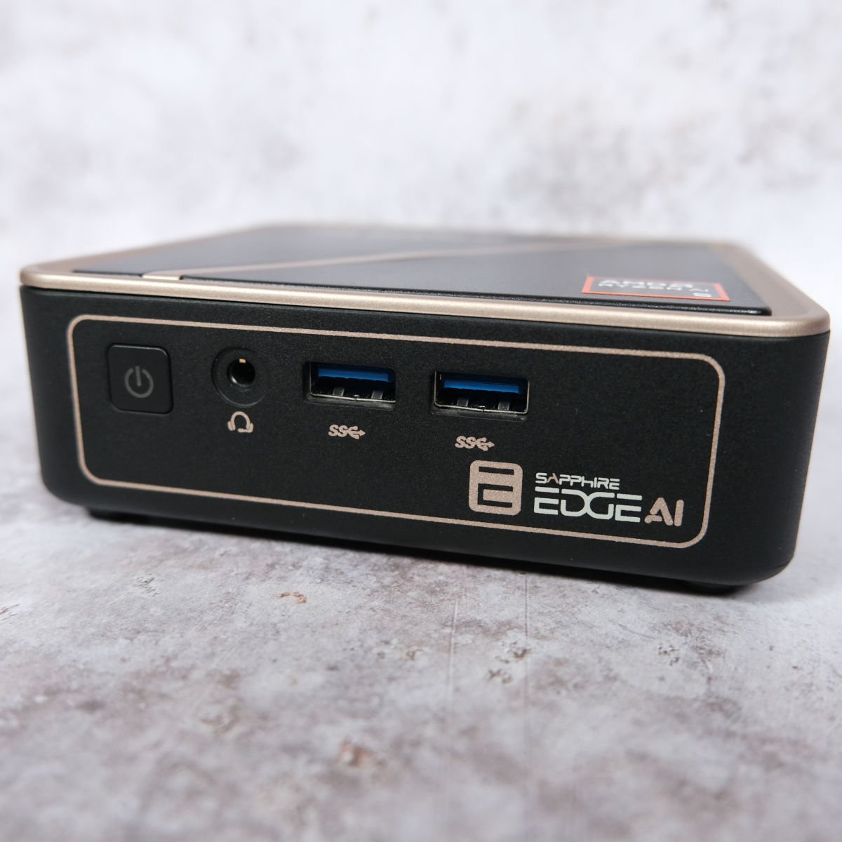 A head-on view of Sapphire Edge AI 340.