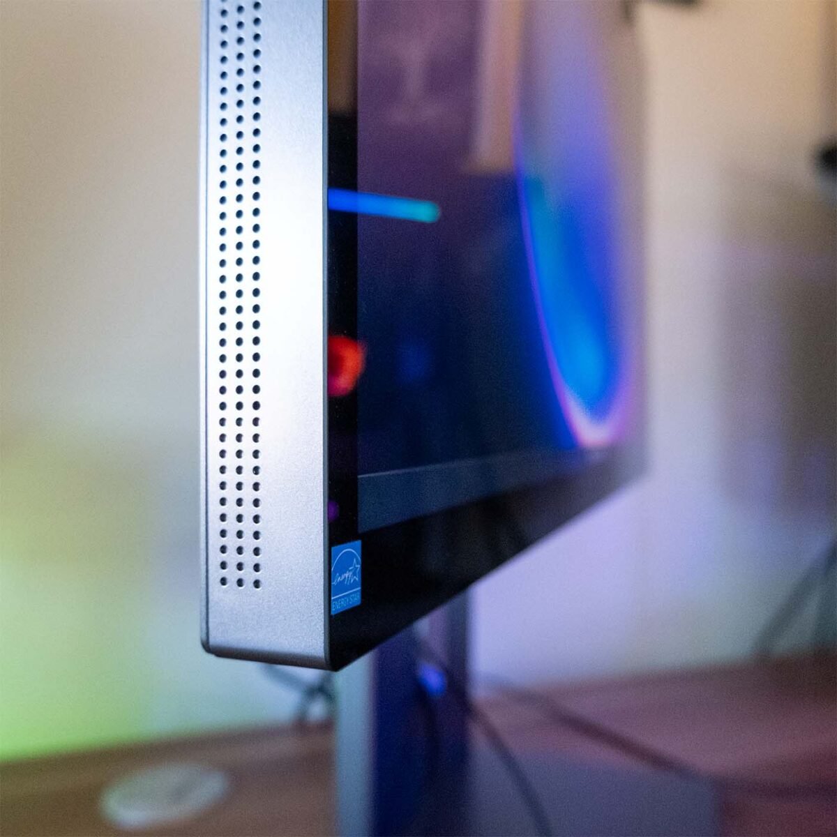 Philips Brilliance 5K 27E3U7903 - Side Profile