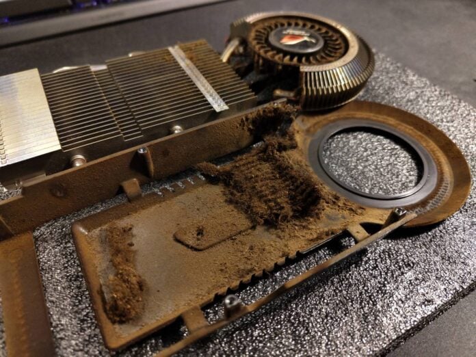 Asus ROG Matrix 9800 GT - dirt.