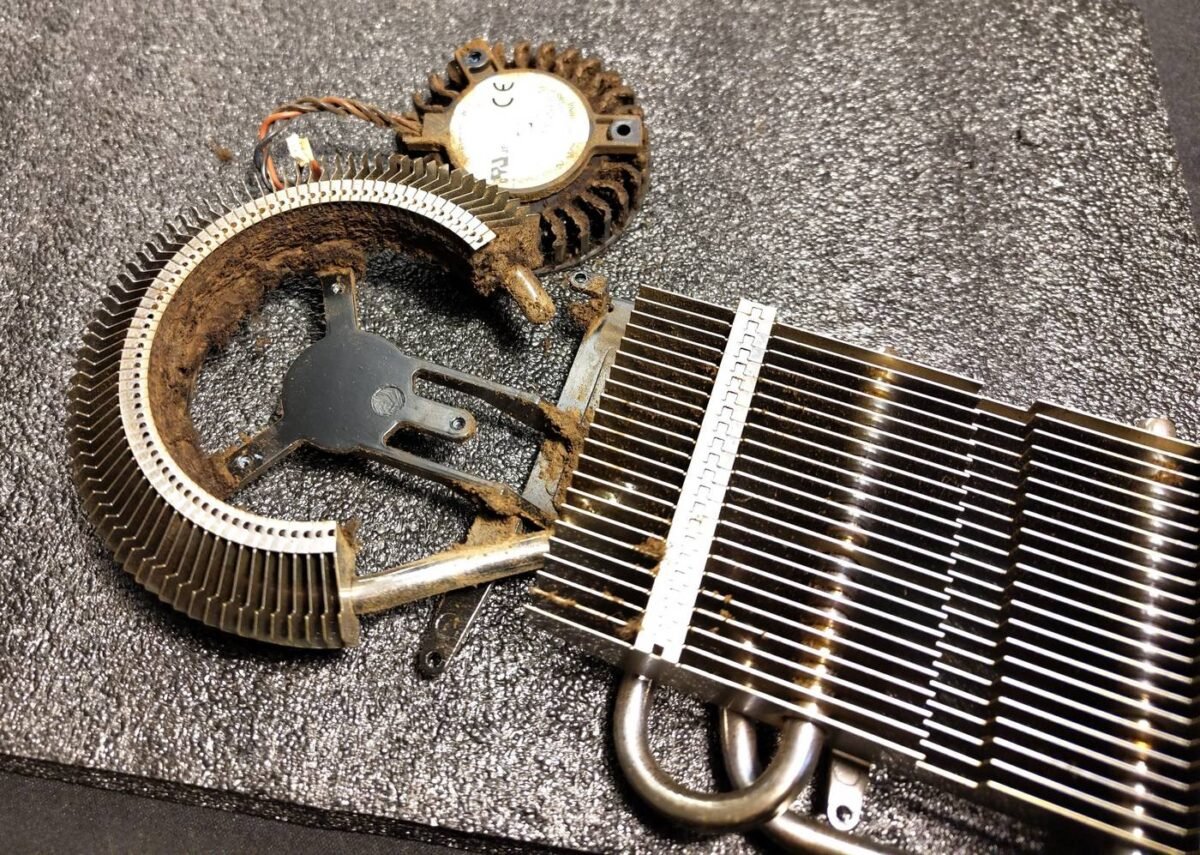 Asus ROG Matrix 9800 GT - heatsink.