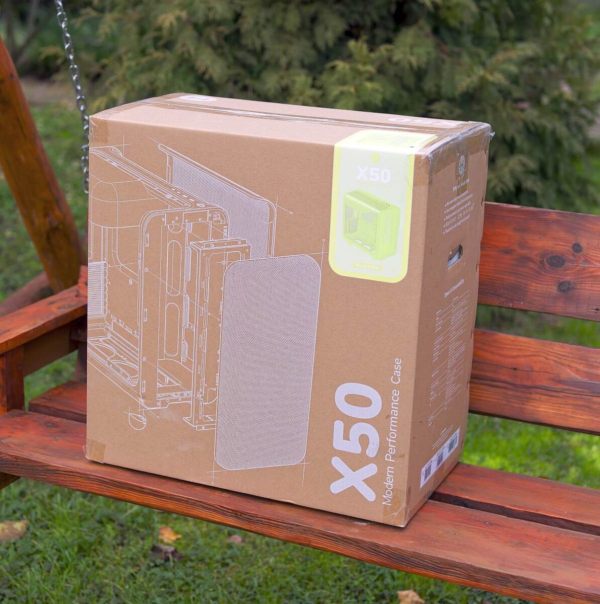 Hyte X50 box, closed box