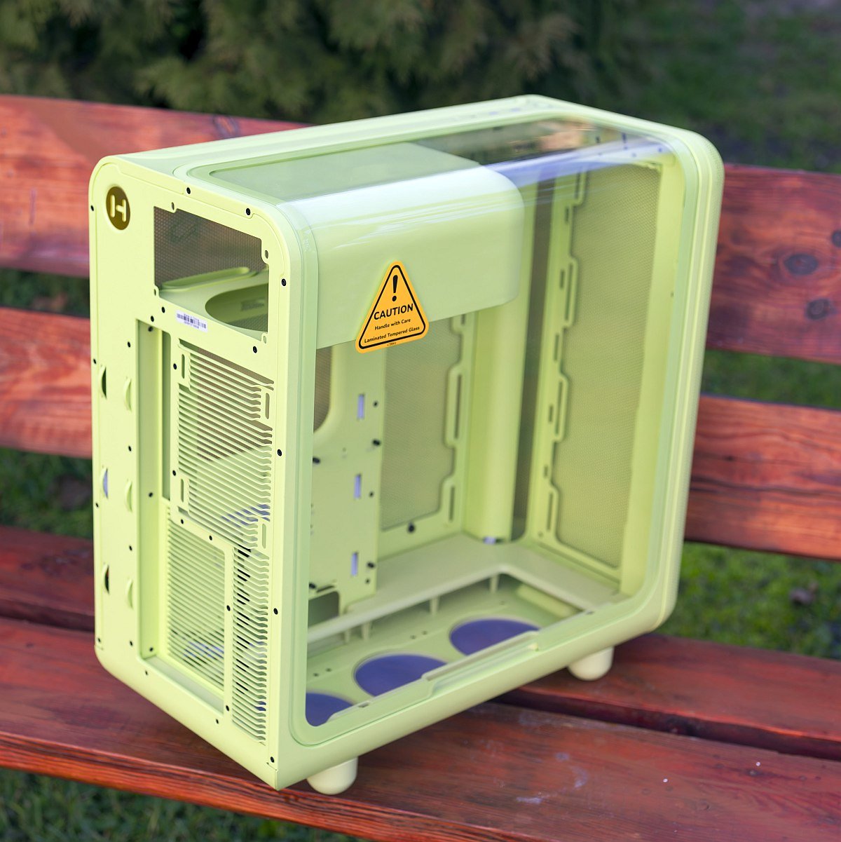 Hyte X50 exterior, overall view, tempered glass panel side