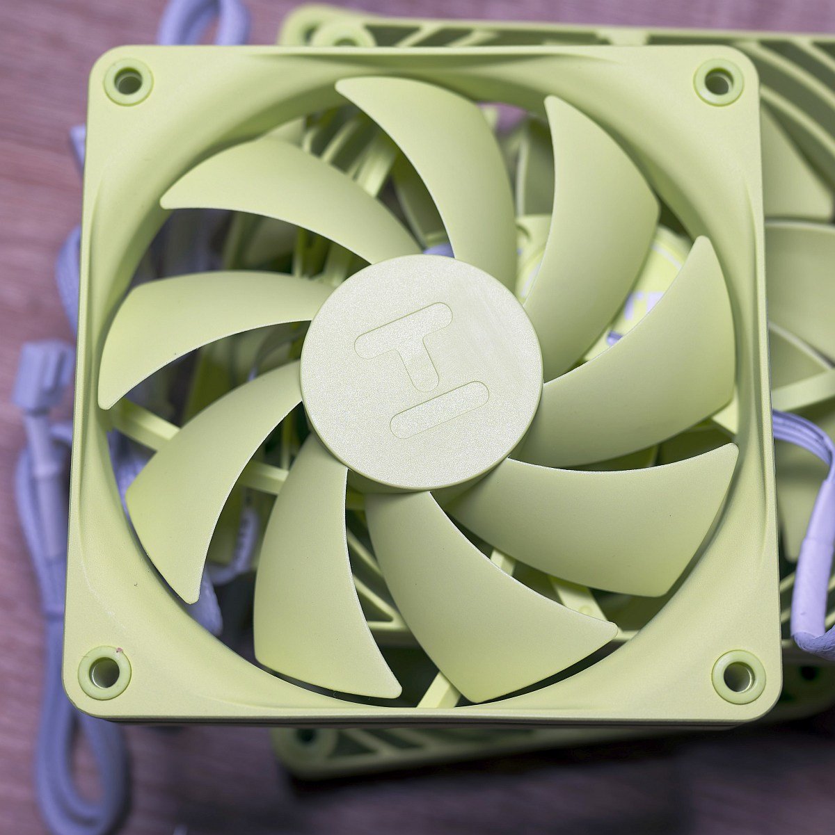 Hyte X50 fan, front, FA12, F1125-12FL4PPM