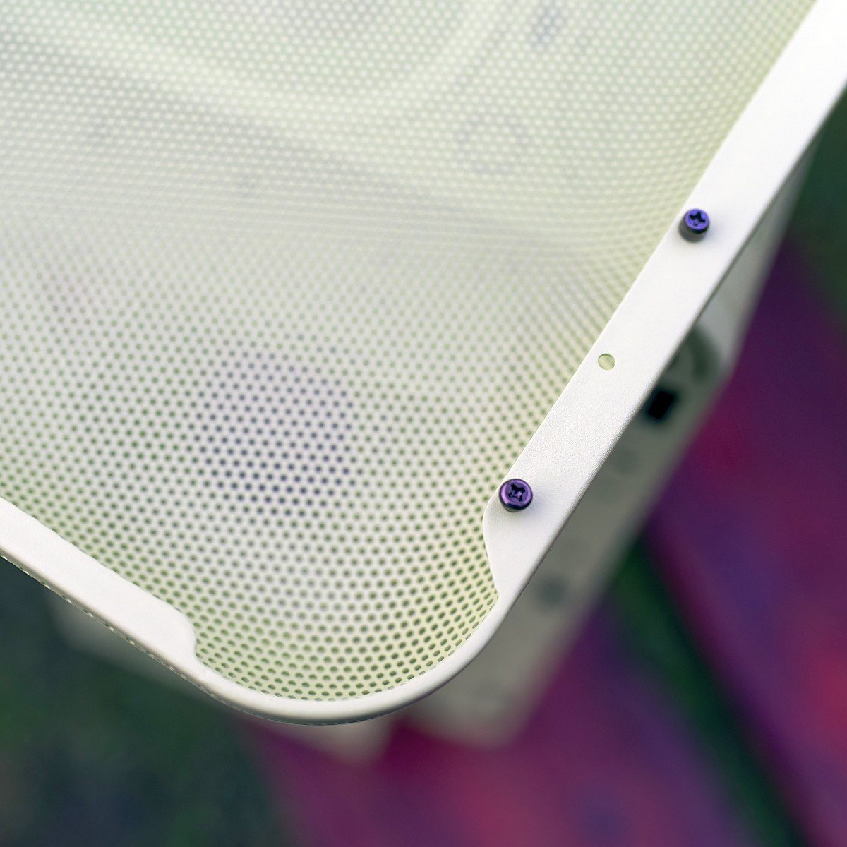 Hyte X50 front panel screws (for securing the panel)