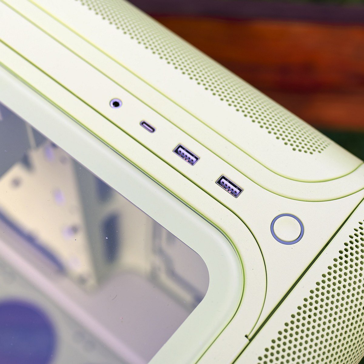 Hyte X50 I/O panel, USB Type-C, USB Type-A, audio jack, power button