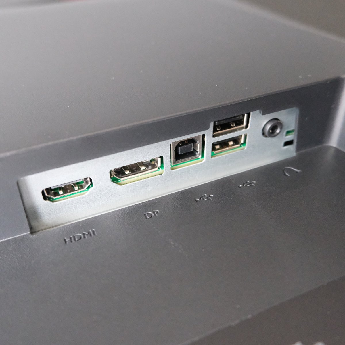 A close-up of ports on G-Master G2741QSU-B1.