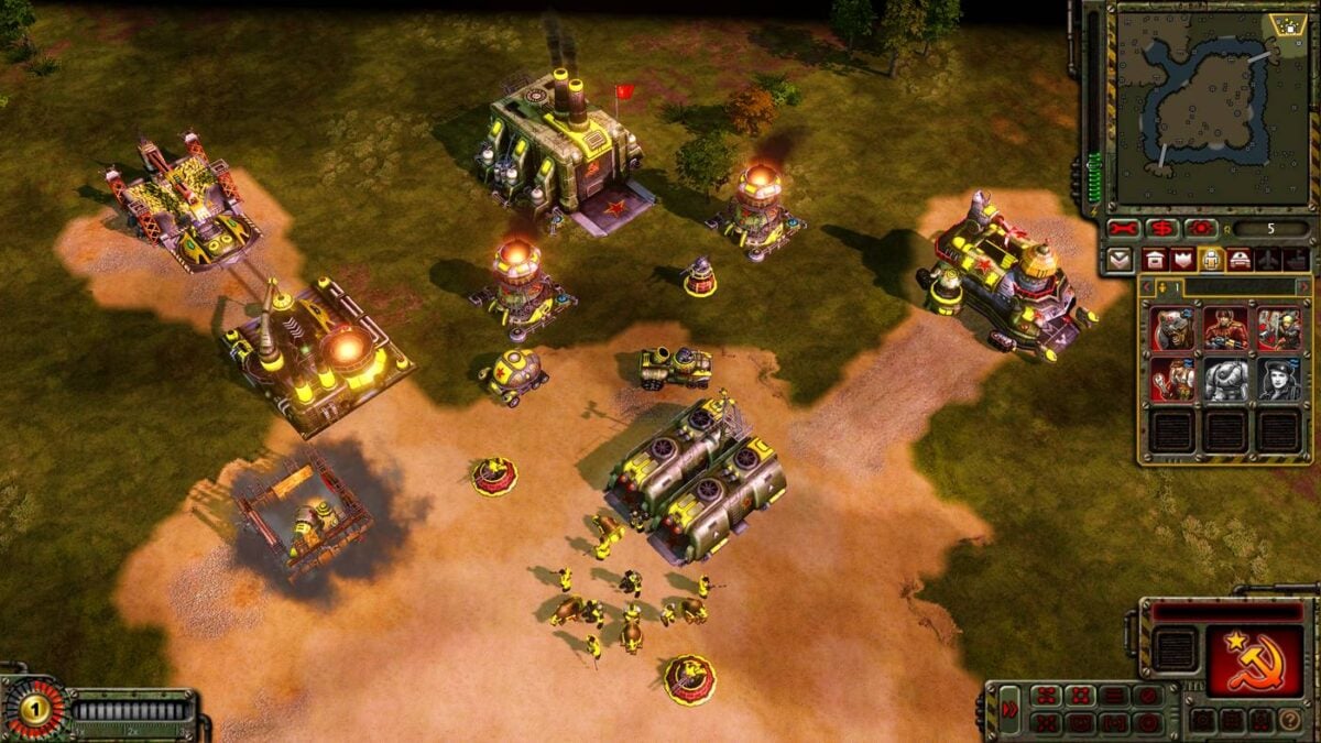 Command & Conquer Red Alert 3 - gameplay.