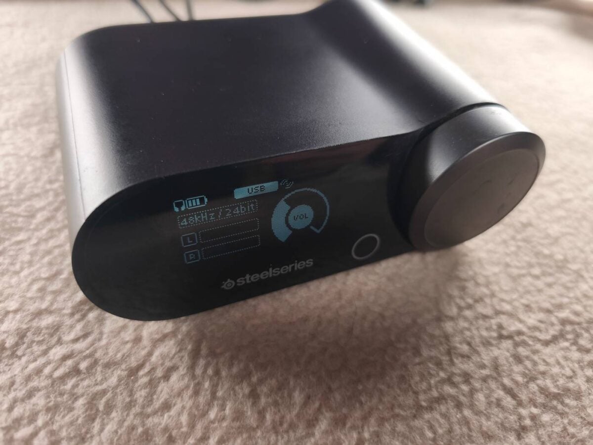 SteelSeries Arctis Nova Pro Wireless - screen.