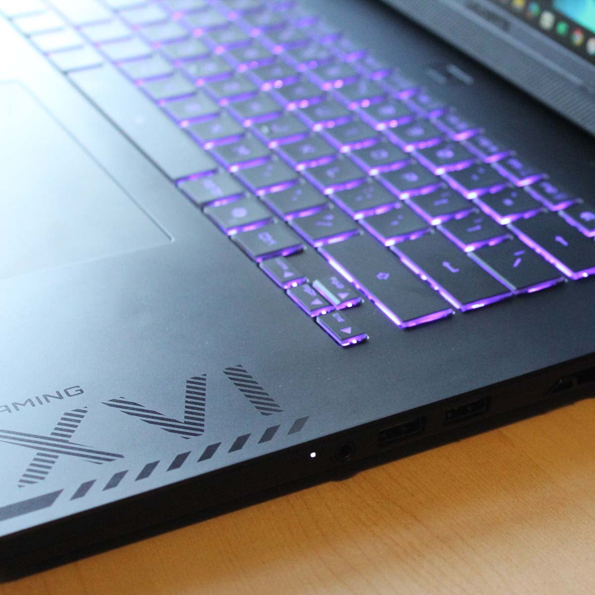 Gigabyte Gaming A16 Pro review: Right hand side showing logo on palmrest