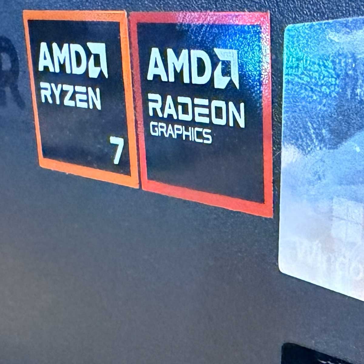 MSI Cubi Z AI 8M review: AMD stickers