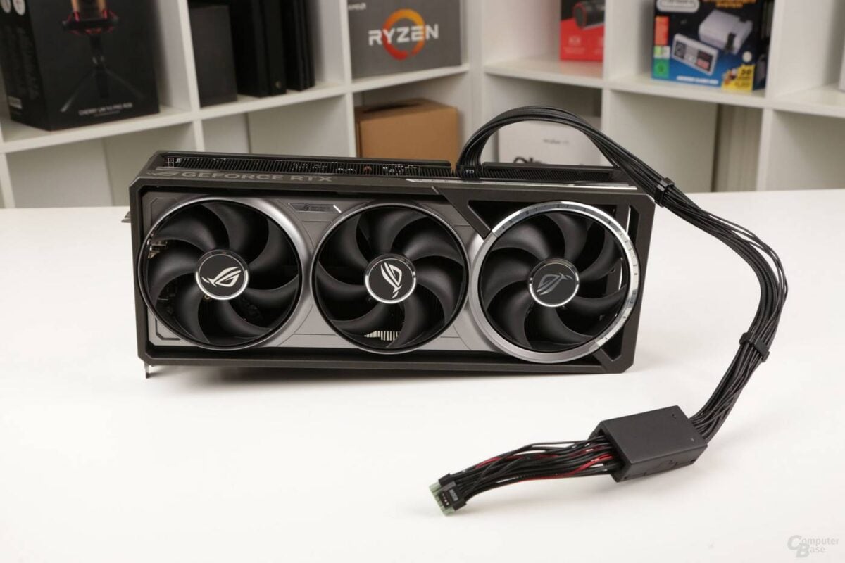 Cybenetics anti-melt cable on Asus RTX 50 card.