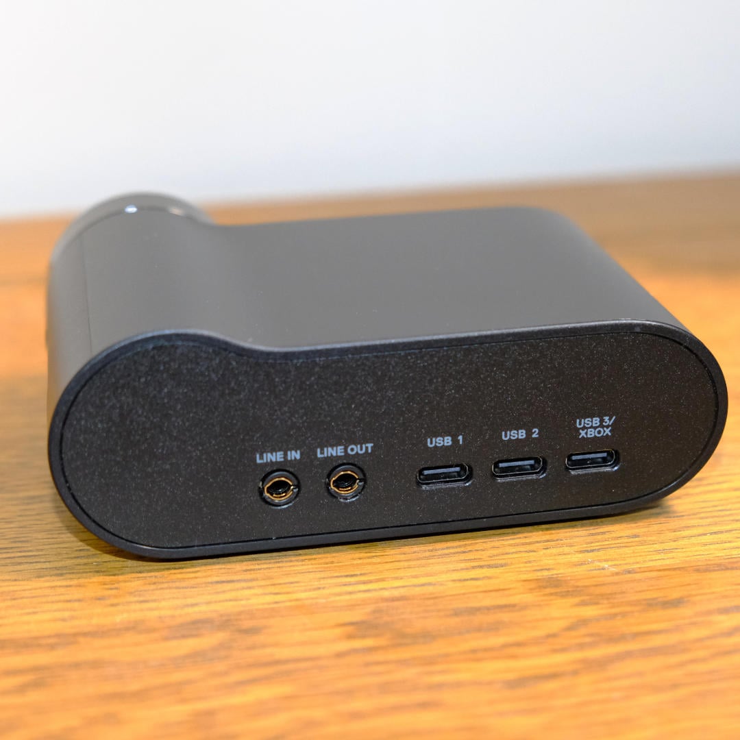 SteelSeries Arctis Nova Elite battery dock rear