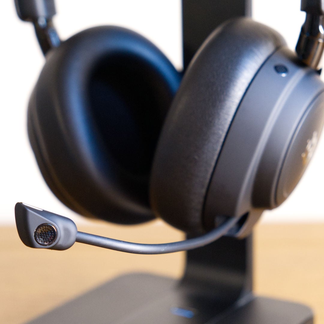 SteelSeries Arctis Nova Elite microphone