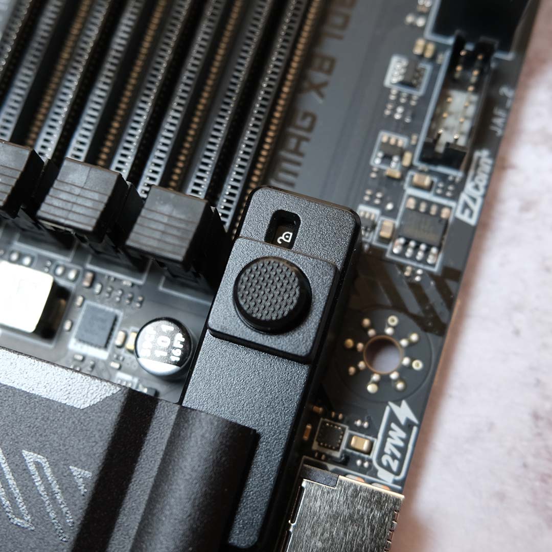 A close-up of the GPU release mechanism.