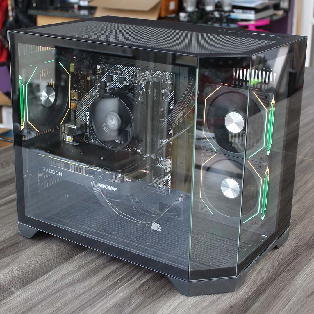AWD-IT Kalona gaming PC with glass sidepanel on