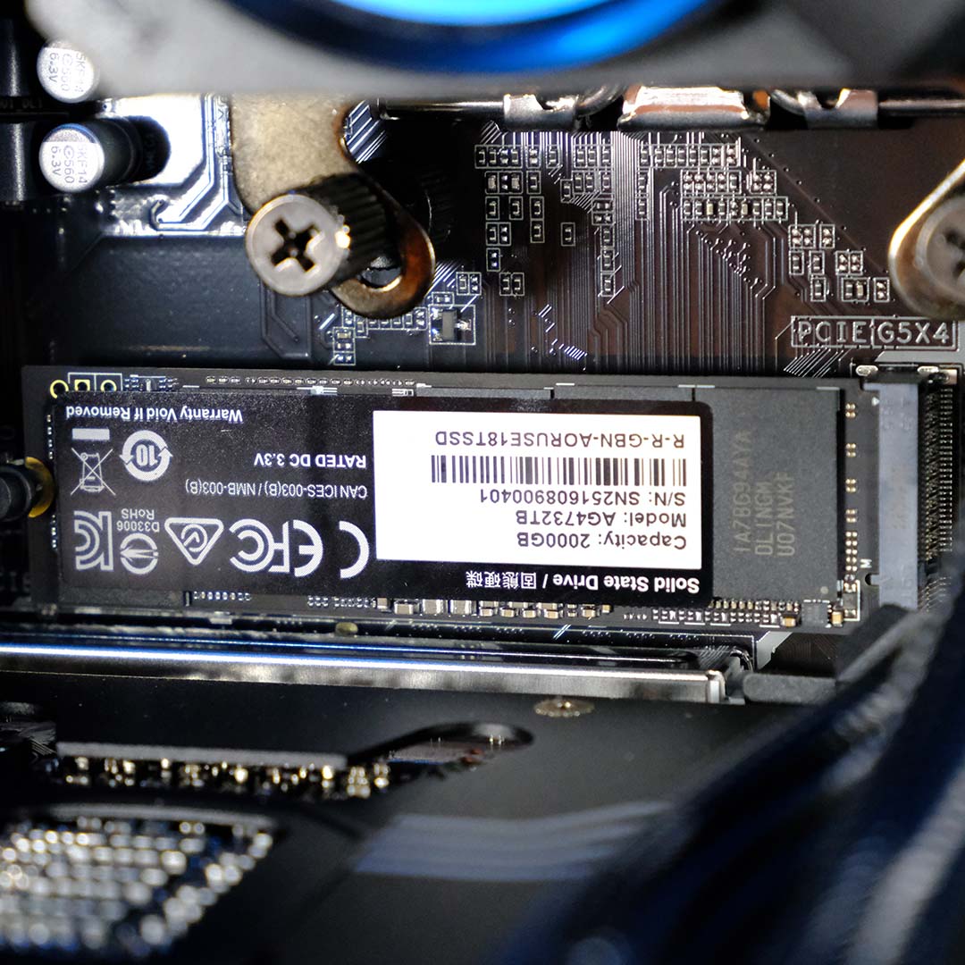 A close-up of the SSD inside the Gigabyte Aorus Prime 5.