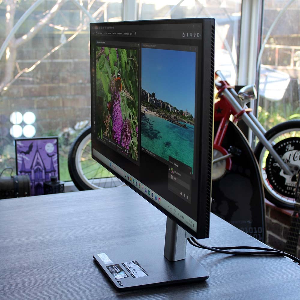 iiyama ProGraphic HB2701UHSNP right edge