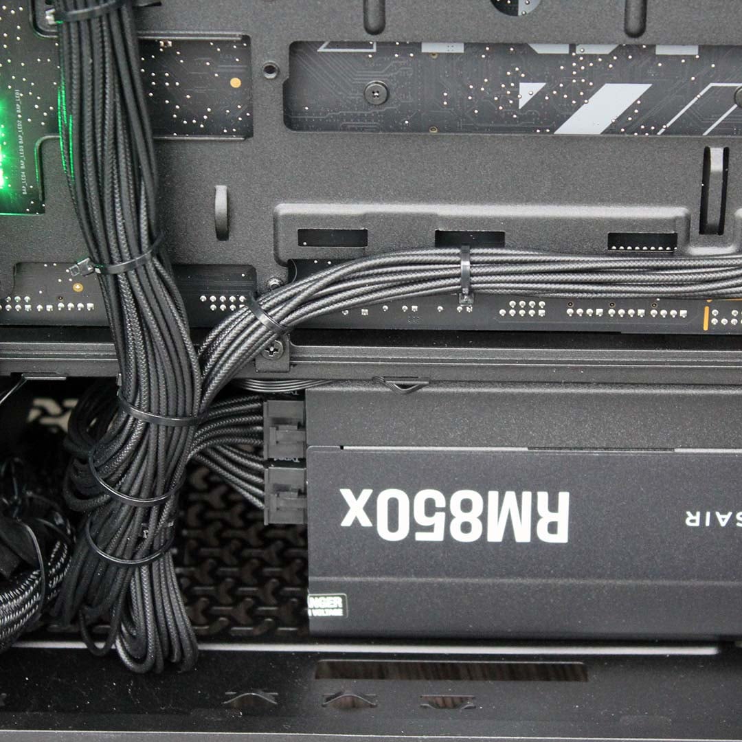 PCSpecialist iCue Cruiser Stealth rear cable tidying