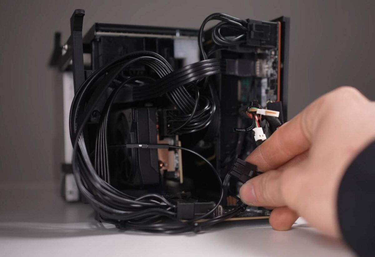 Xbox Series X PC mode - cables.