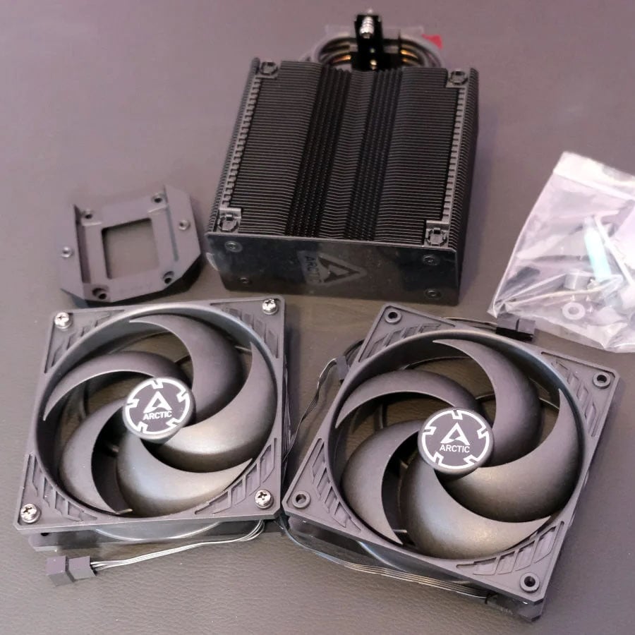 Arctic Freezer 36 cooler box contents