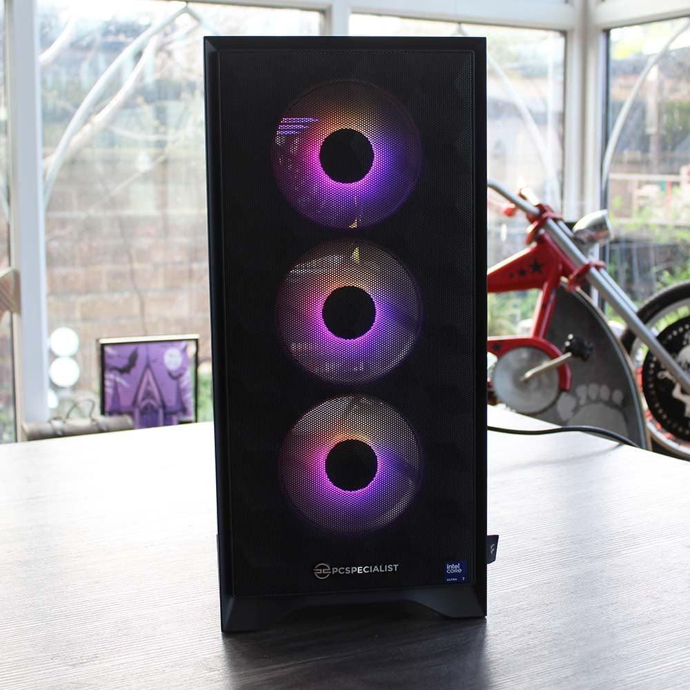 PCSpecialist Phantom front fans