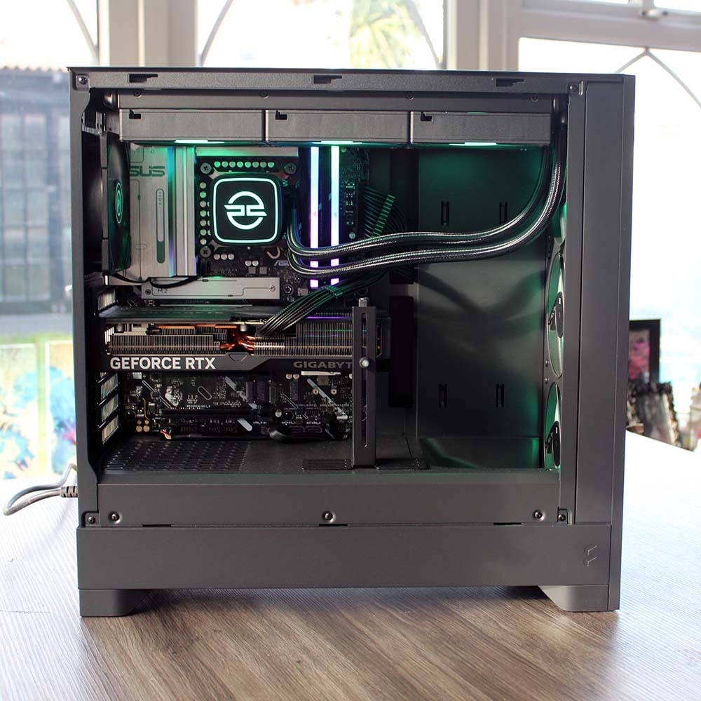 PCSpecialist Phantom side-on internal shot