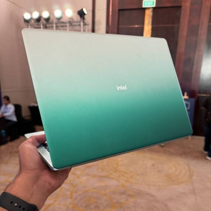 Intel WildCat reference design laptop.