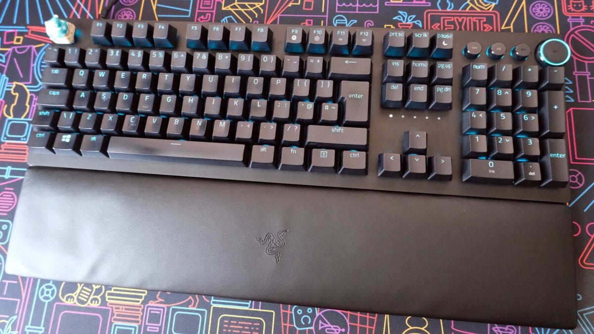 A top-down image of a freshly cleaned Huntsman V2 keyboard.