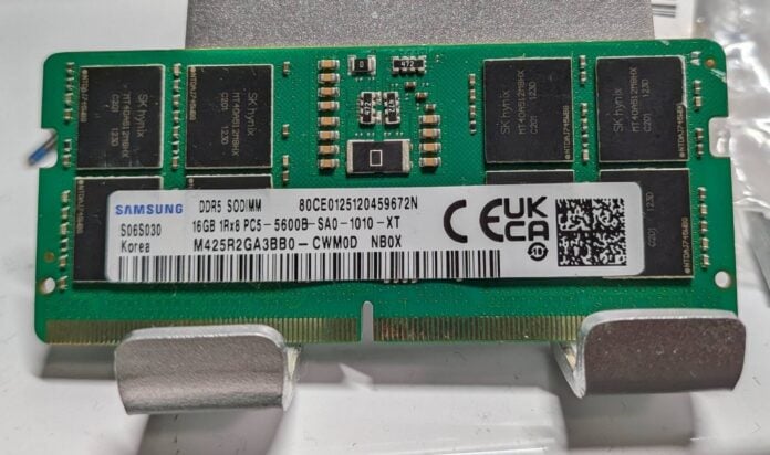 Fake DDR5 SO-DIMM module.
