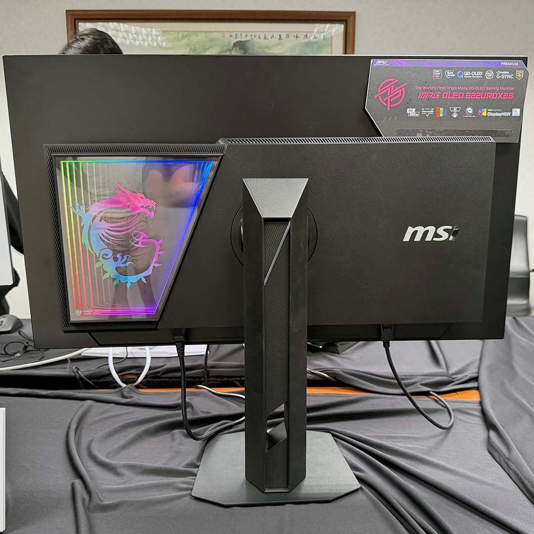 MSI 322URDX36 back