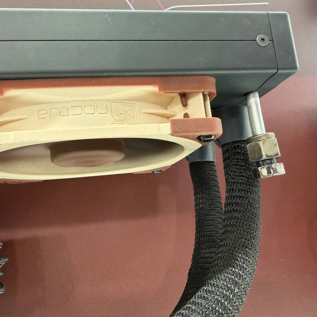 Noctua thermosiphon - condenser.