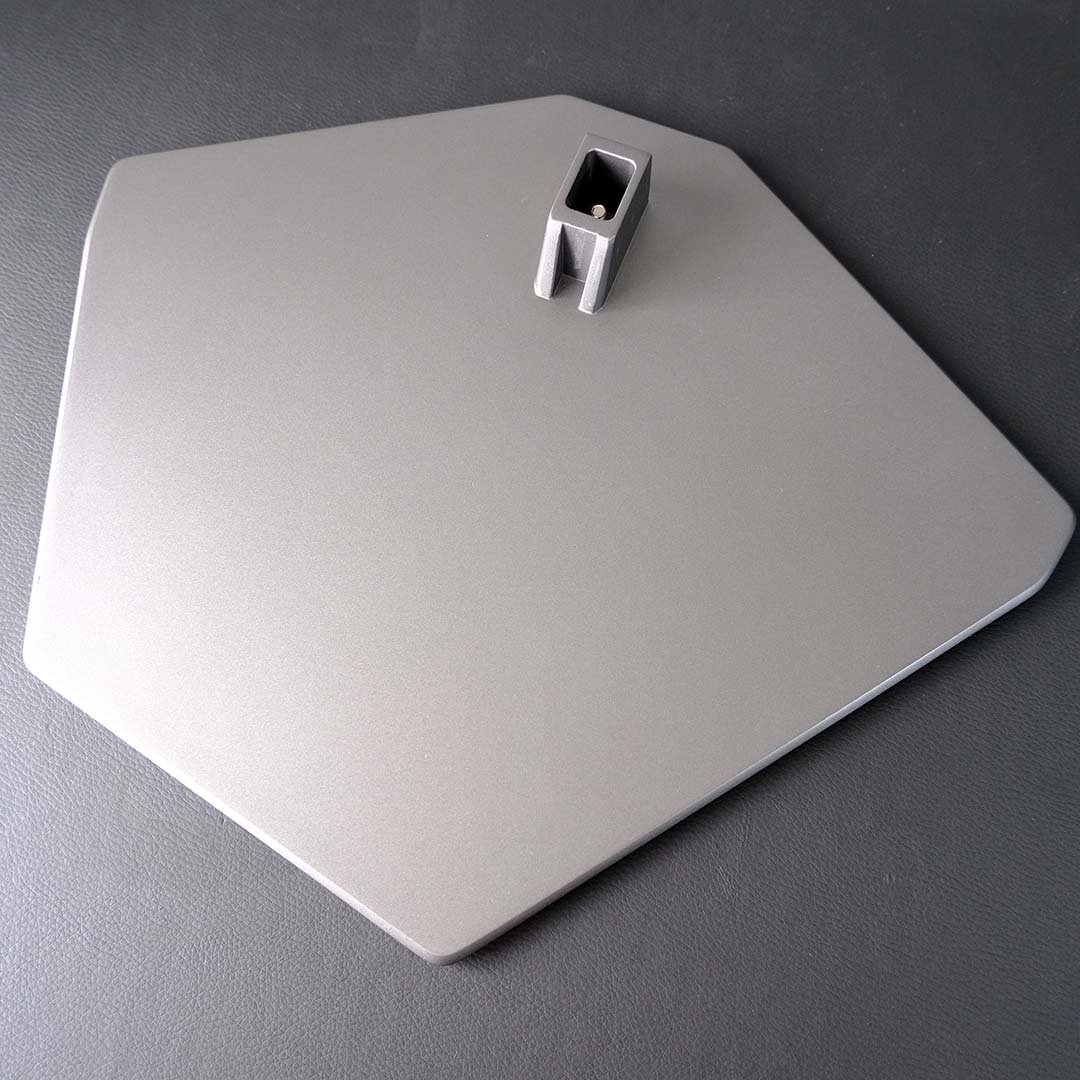 The base for an AOC Agon Pro AG326UZD2 monitor.