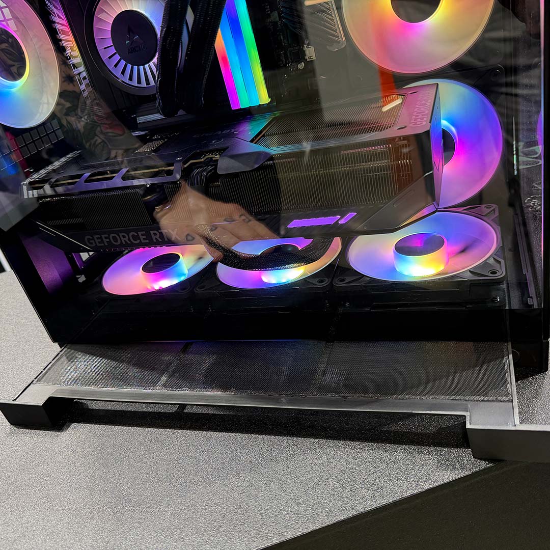 A close-up of the fust filter that pulls out of the bottom of the Arctic Xtender Mini.