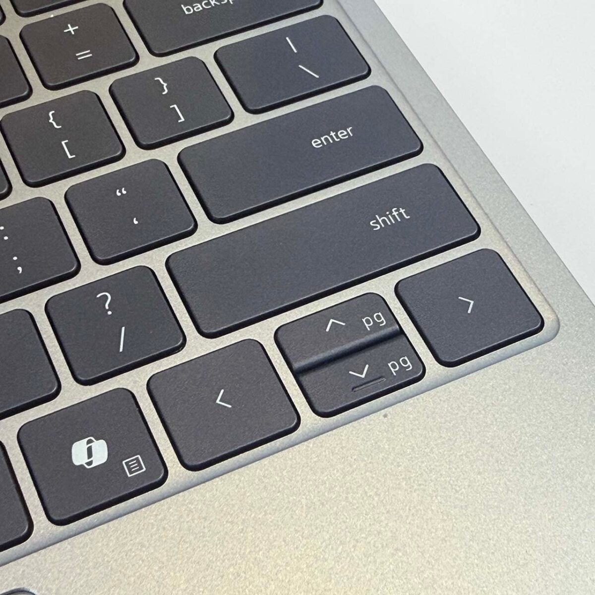 dell-xps-13-keyboard-closeup
