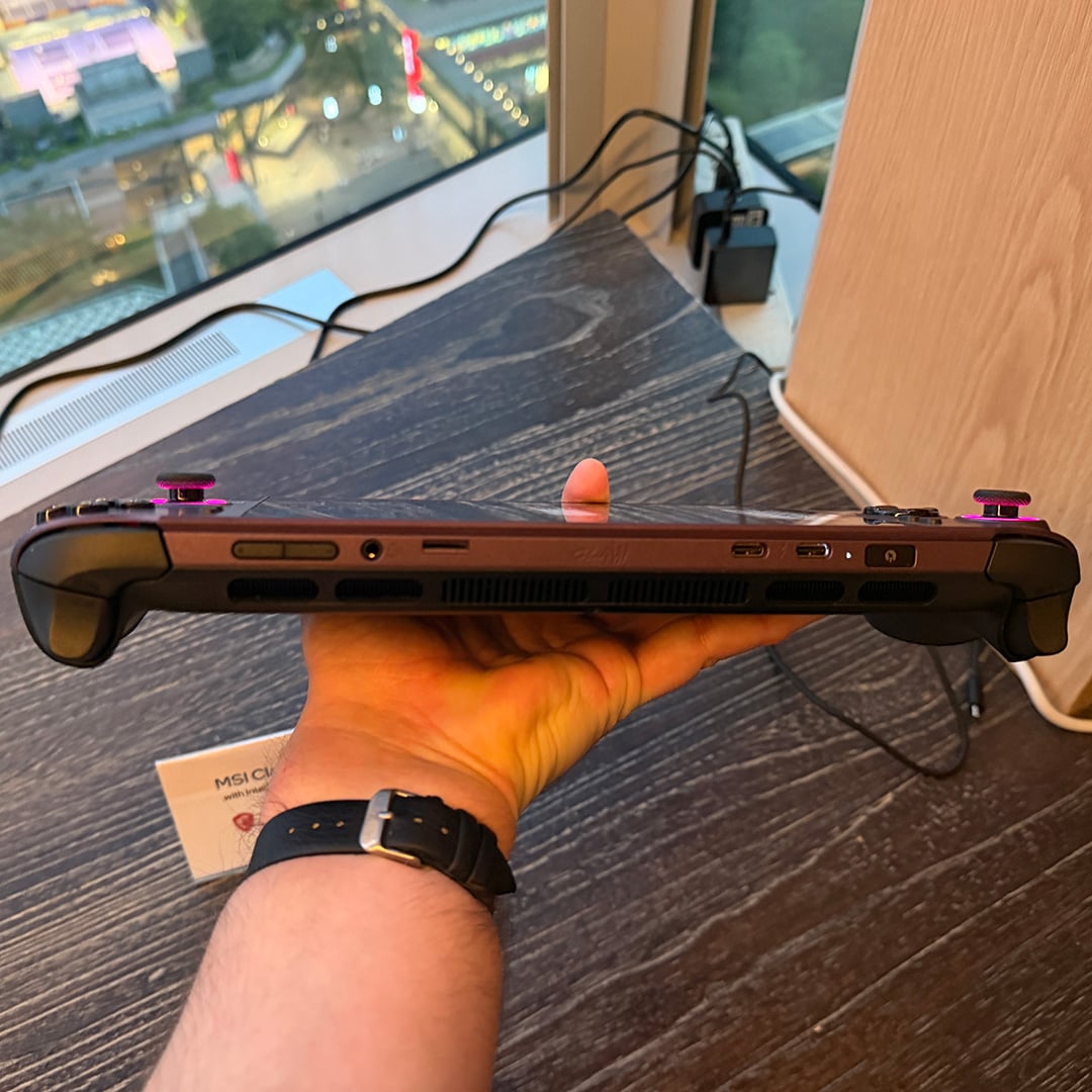 The top of the MSI Claw 8 EX AI+.