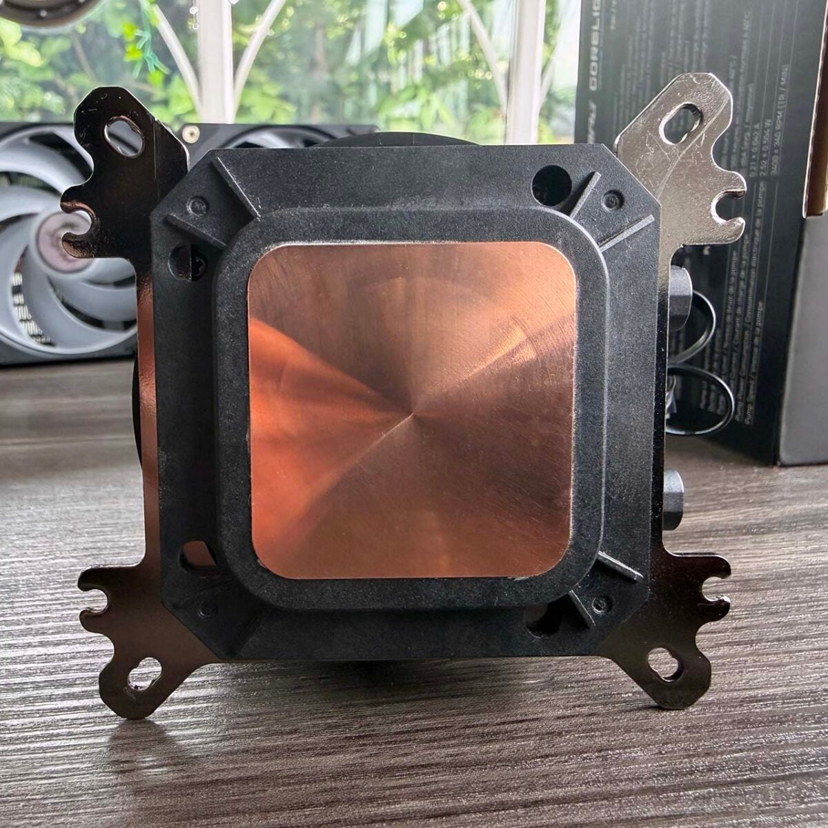 MSI MPG CoreLiquid P22 360 copper contact plate