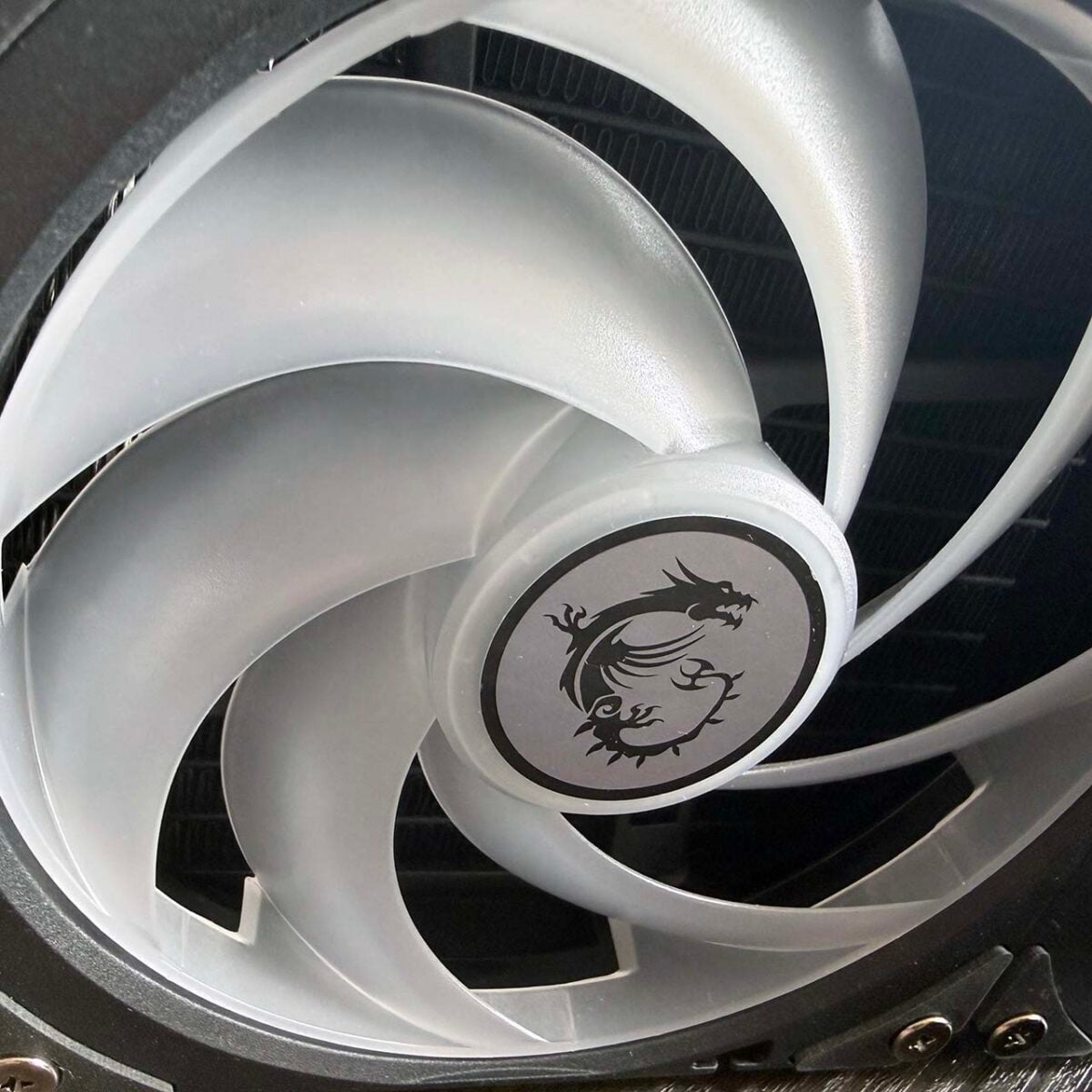 MSI MPG CoreLiquid P22 360 CycloBlade 7 fan closeup