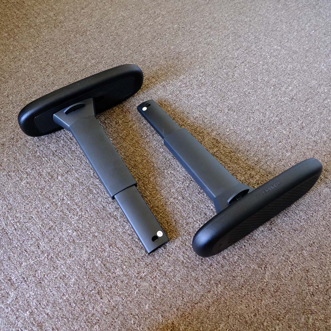 A top-down view of the ThunderX3 Solo 360's arms.