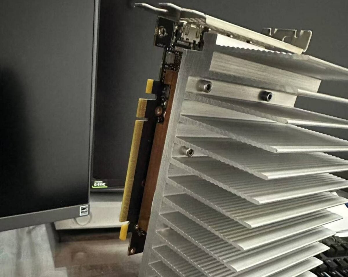 DIY fanless Nvidia RTX 4060 - heatsink.